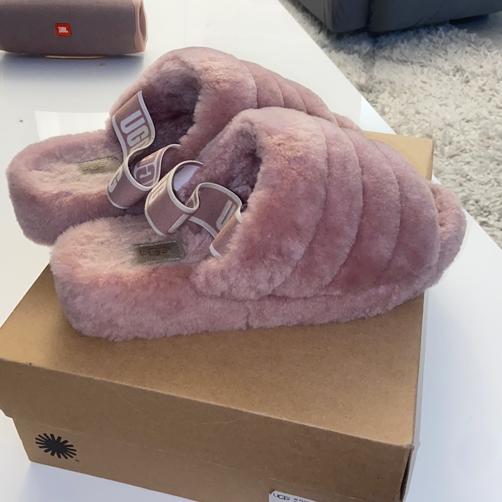 Ugg slides